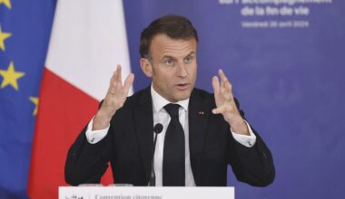 Emmanuel Macron veut lancer une troisième convention citoyenne en 2024 et dit réfléchir à "plusieurs référendums"