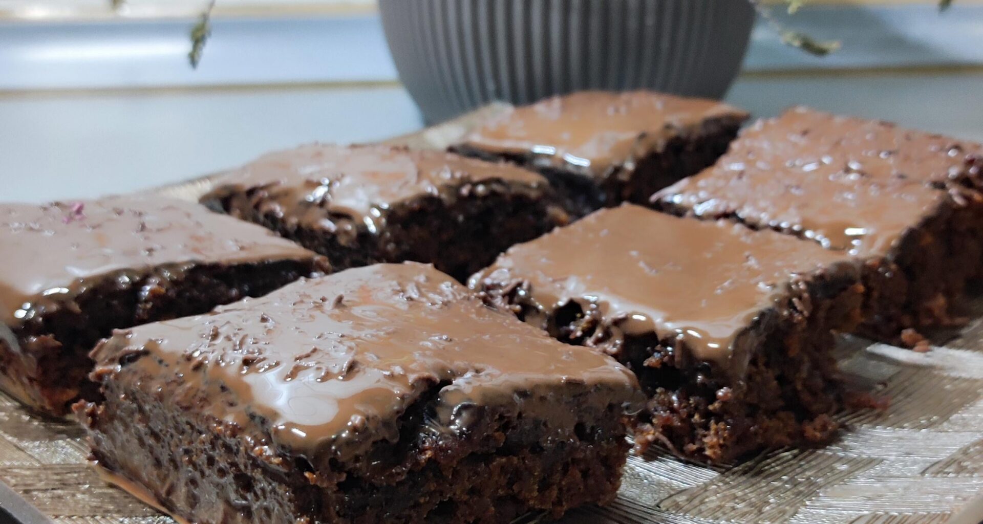 Honey heart cake without milk and eggs
