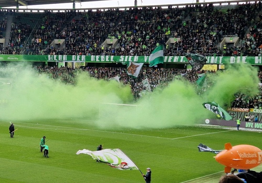 „Seelenloser Plastikklub“: Rundumschlag der Nordkurve Wolfsburg gegen VfL Wolfsburg-Fußball GmbH - Faszination Fankurve