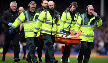 [Everton] We can confirm that Beto was knocked unconscious and has been taken to hospital as a precaution.  We’re all with you, big man.