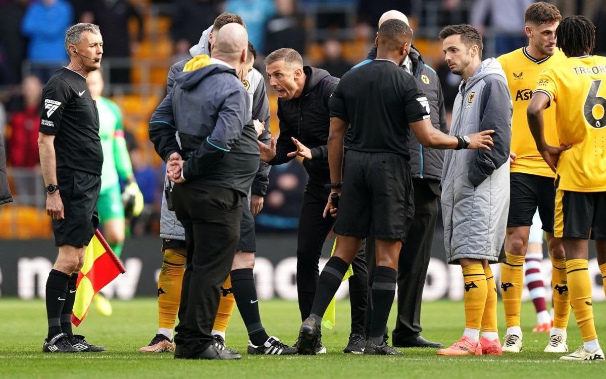 Gary O’Neil handed one-match touchline ban during Man City fixture for referee outburst