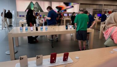 Apple faces growing labor unrest at its retail stores