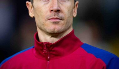 Lewandowski wants to STAY at Barça and fulfill his contract. He is very comfortable both at the club and in the city. His contract will be automatically renewed for 1 more season if he plays a minimum of 45 mins in 55% of total games next season. [@ferrancorreas]
