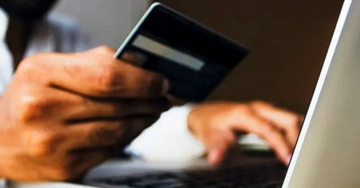 Enxampada traient diners de la targeta d'una amiga