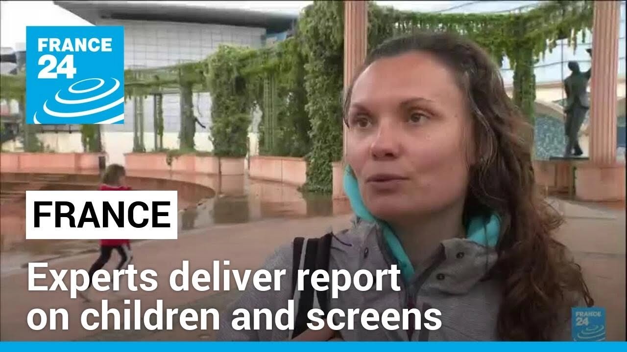 French report on children's screen use recommends no smartphones before 13 • FRANCE 24 English