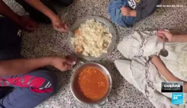 Gaza: desplazados vuelven a recibir alimentos de World Central Kitchen tras ataque israelí
