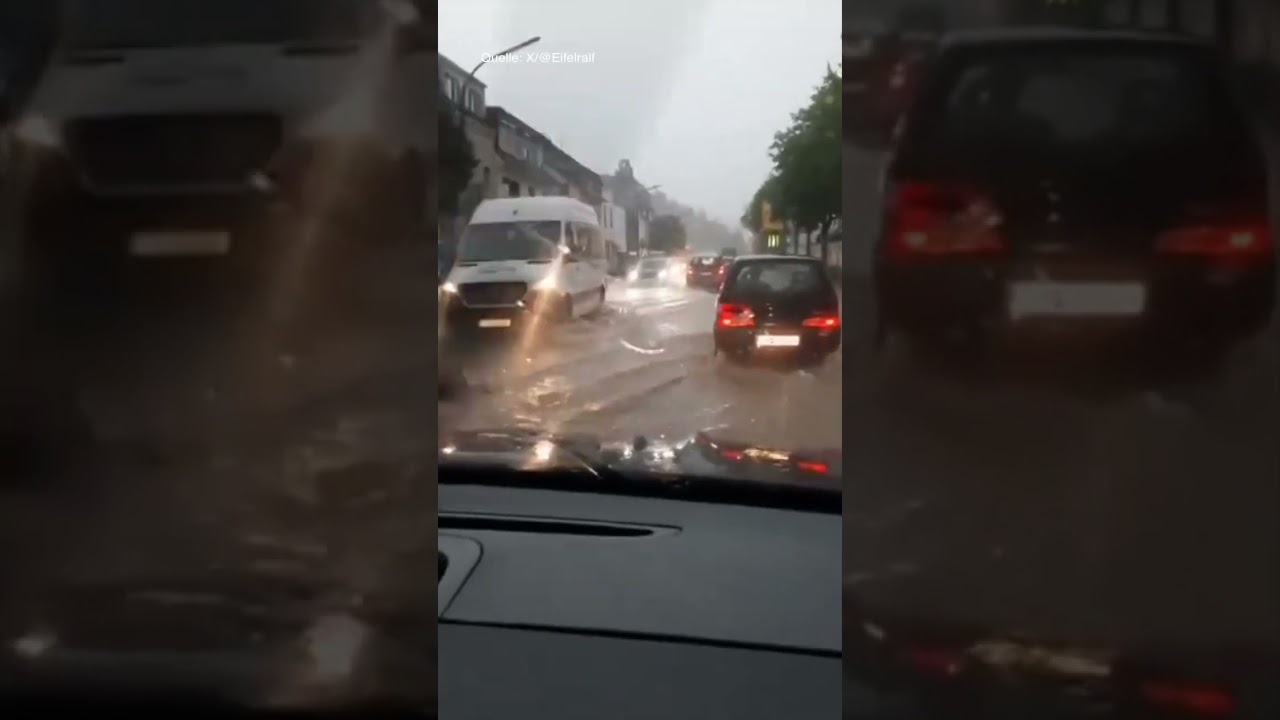 HEFTIGE UNWETTER: Wassermassen zerstören Teile von Deutschland! | WELT #shorts