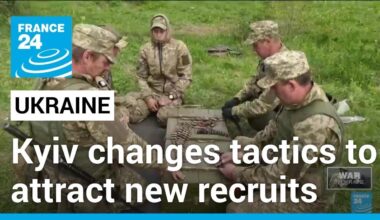 Ukraine changes tactics to attract new recruits • FRANCE 24 English