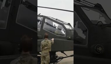 #PrinceWilliam flew a helicopter as the Army Air Corps' new colonel-in-chief! #royalfamily