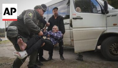 Hundreds flee Ukrainian border area of Kharkiv amid Russian strikes