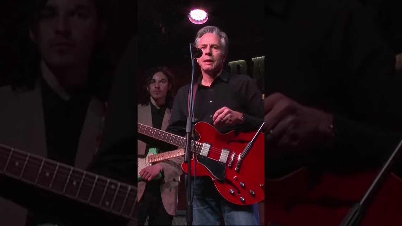 Antony Blinken plays ‘Rockin in the Free World’ in Kyiv nightclub