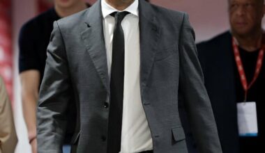 back in a suit 😍😍
