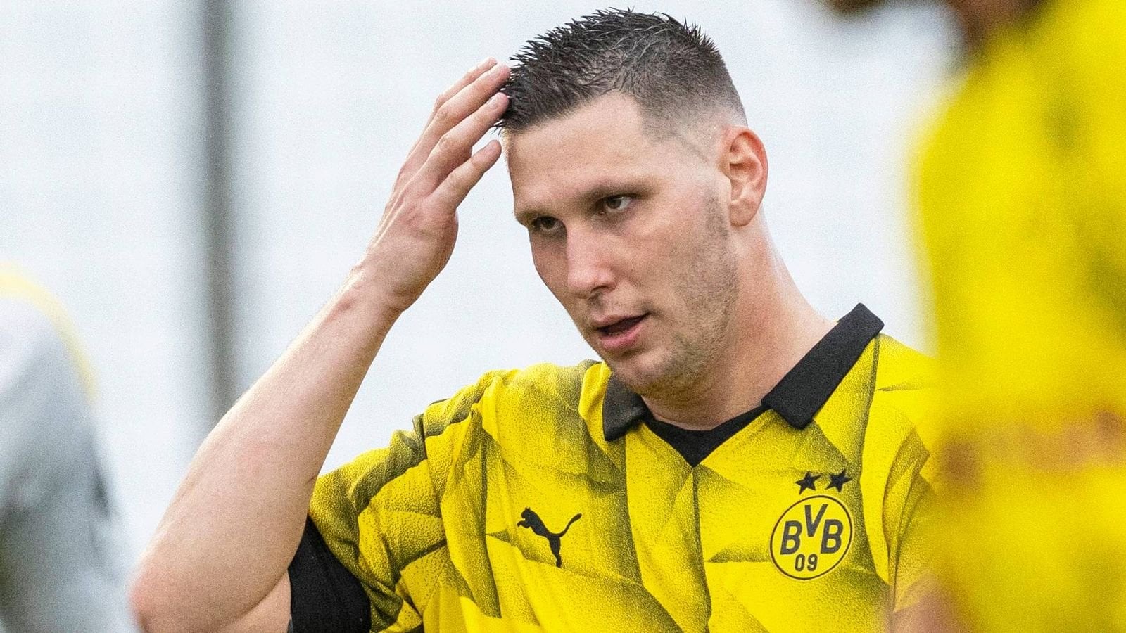 Borussia Dortmund zieht Verkauf von Niklas Süle in Erwägung - Verein ist unzufrieden mit der Einstellung und Professionalität des Top-Verdieners