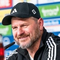 We love to entertain you. Schalke und HSV, nicht nur in den Farben vereint.