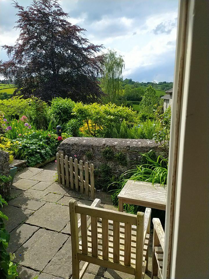 Thunderstorms predicted. Bank Holiday win?