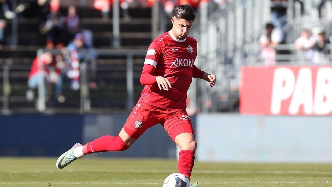 Aufstiegsspiel zur 3. Liga: Tür zur 3. Liga steht ein Stück weit offen für die Würzburger Kickers nach einem knappen Heimsieg gegen Hannover II