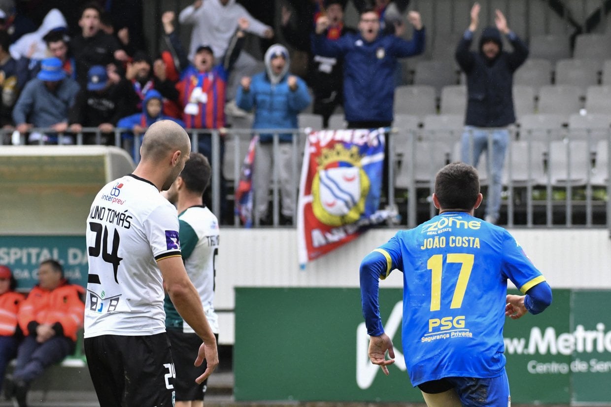 Alverca vence Covilhã (2-0) e garante subida à Segunda Liga