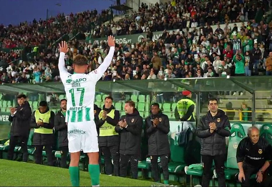 Ukra diz adeus ao futebol ao minuto 17 e após 17 épocas como profissional