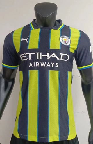 New kit, ?Dickov 99 on the back
