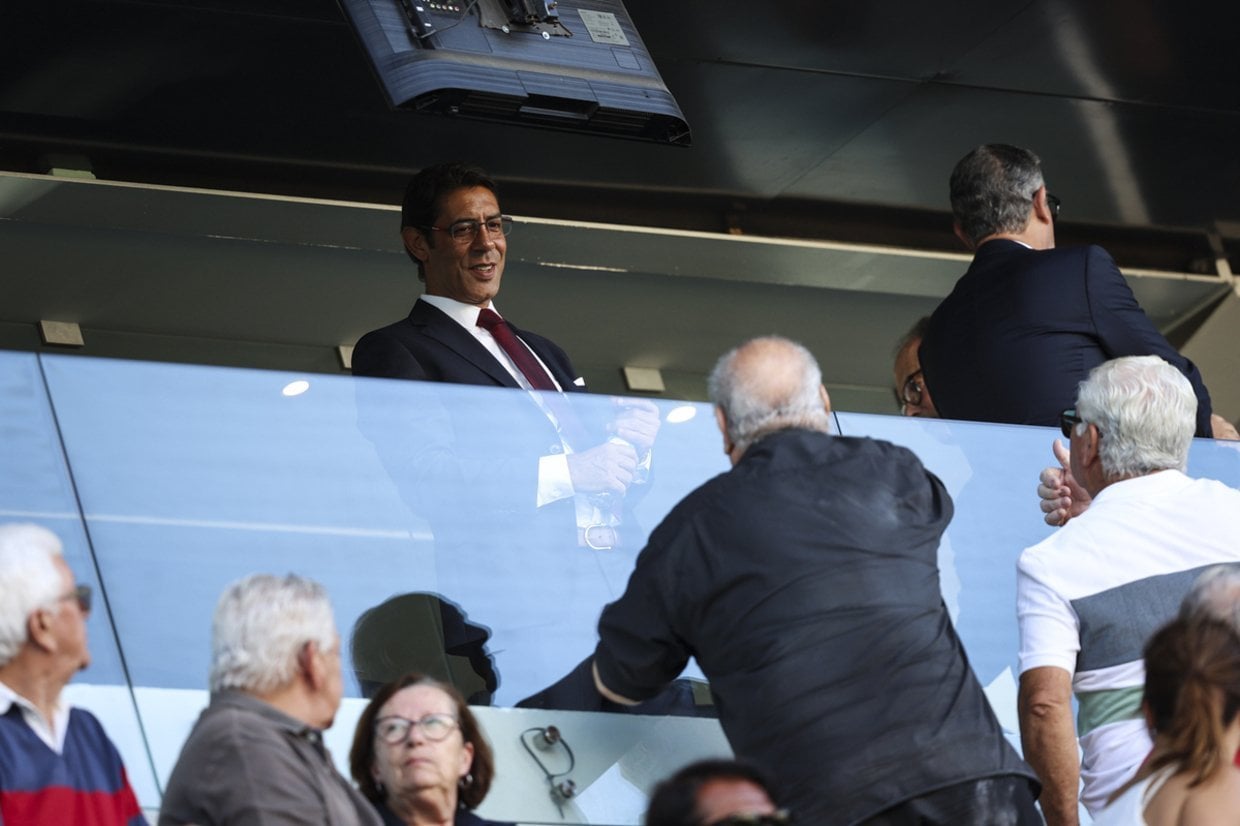 Benfica esclarece ida de Rui Costa ao DCIAP