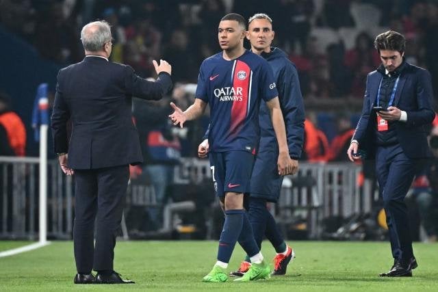 [L’Équipe] Paris Saint-Germain will not be sanctioned by Financial Fair Play at the end of the season. The club is within FFP limits, and have respected the "settlement agreement" signed with UEFA. Paris will also receive €116M this summer as part of the LFP and CVC investment fund.