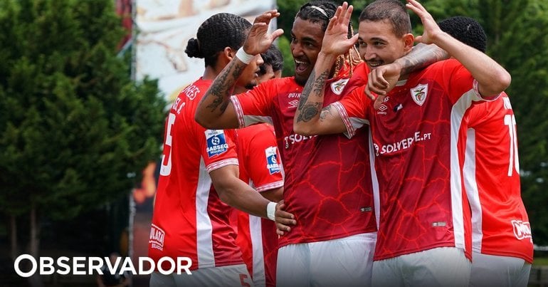 Uma época Santa que deixou tudo às Claras: açorianos sagram-se campeões um ano após a descida com melhor defesa da Europa
