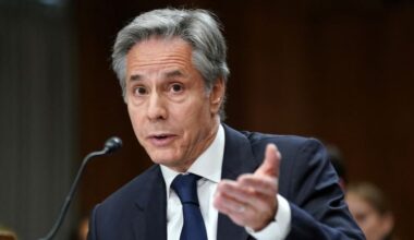 Blinken déclare vouloir travailler avec le Congrès pour sanctionner la Cour pénale internationale