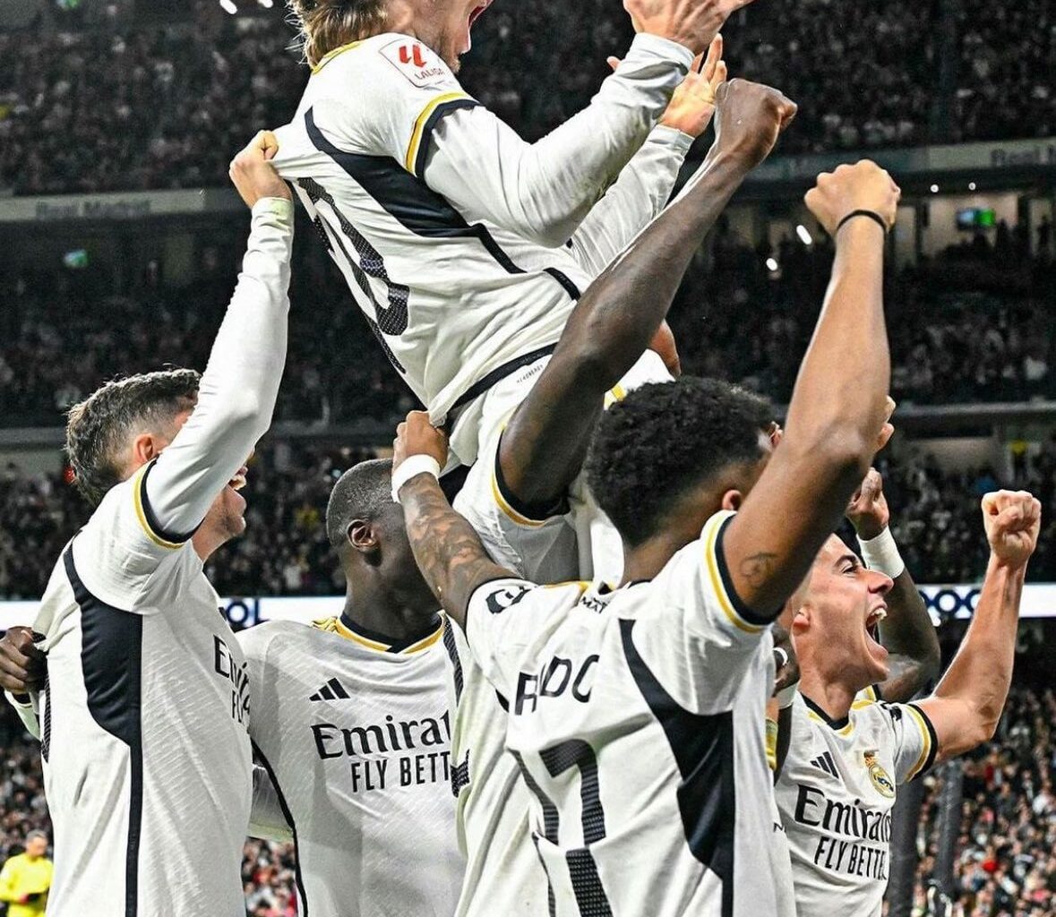 Luka Modrić becomes the oldest player to play a Champions League game with Real Madrid.  38 years and 234 days, surpassing Ferenc Puskás’ record