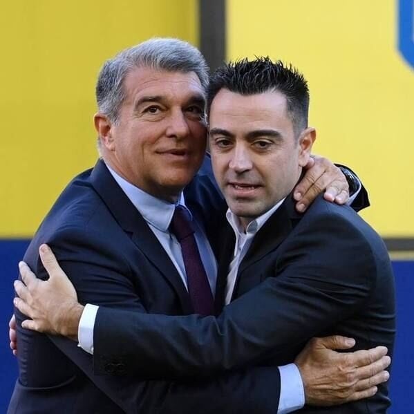 Xavi wants to have a one-on-one meeting with Joan Laporta alone. @JijantesFC