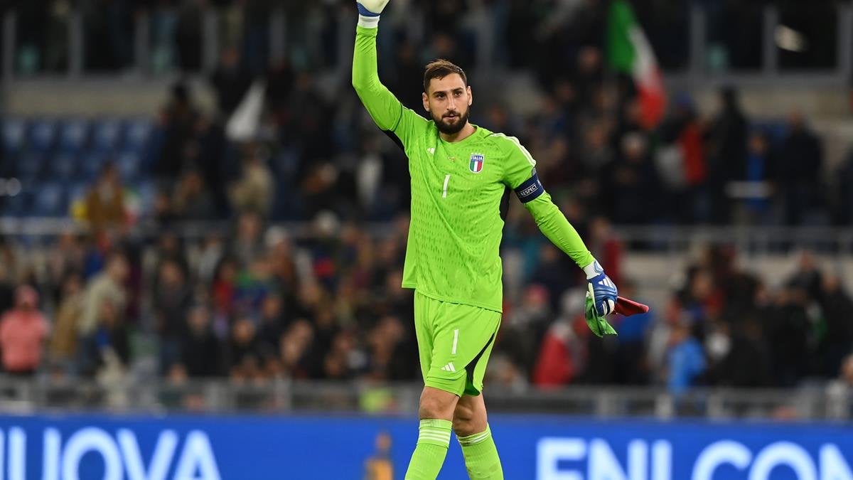 Gianluigi Donnarumma with Italy