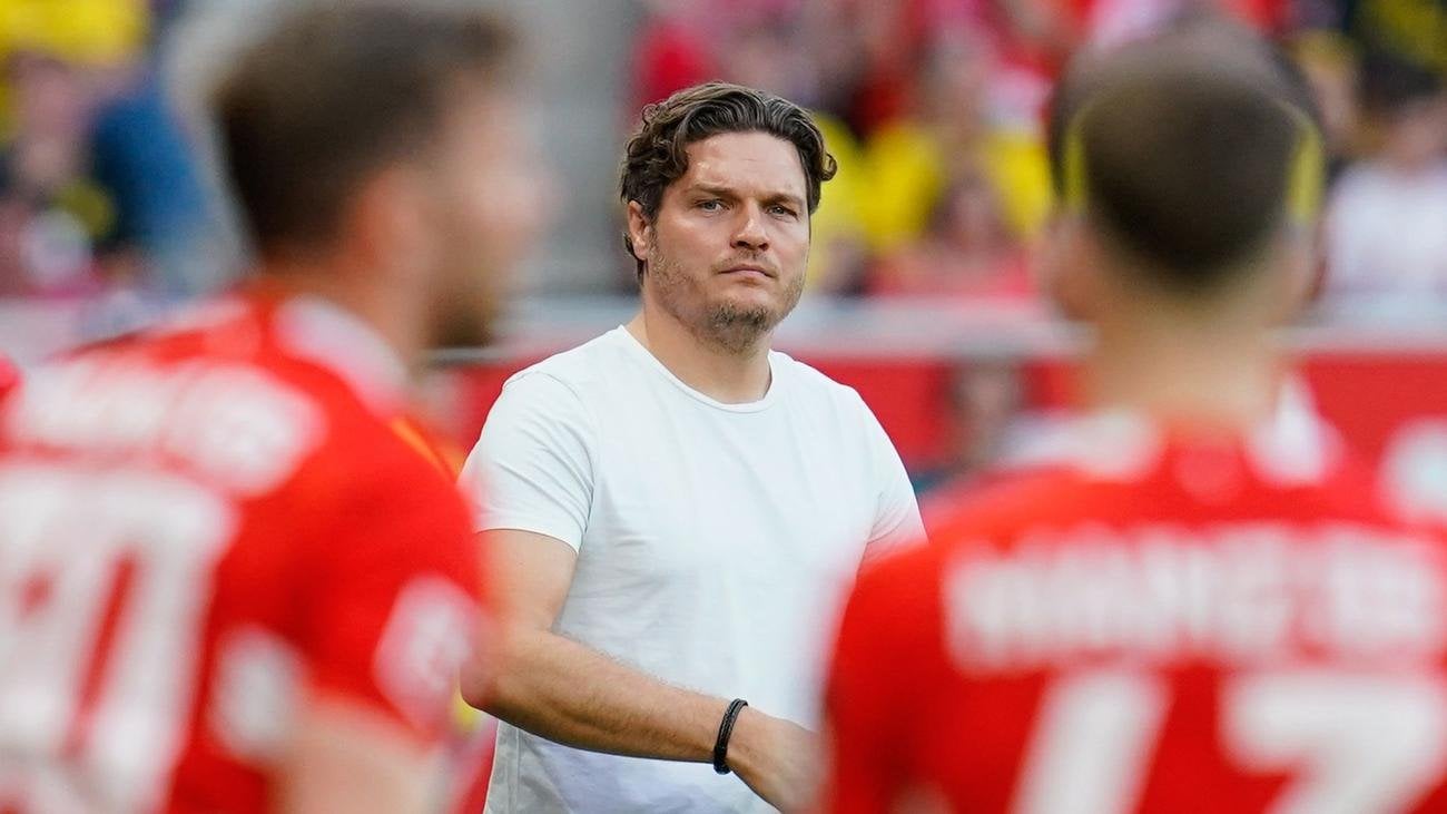 Edin Terzic: "Ich kann verstehen, dass jemand enttäuscht ist. Wir sind aber nicht verantwortlich für die Situation, in der sich andere Vereine befinden. Wir sind selbst sehr unzufrieden mit unserer Position in der Bundesliga. Egal, wie sauer jemand anders ist, er kann nicht so sauer sein wie ich."