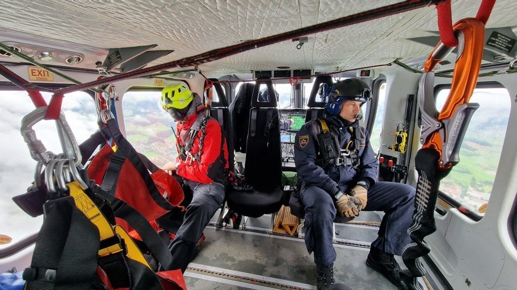 Slovenija je edina država EU, ki nima namenskih reševalnih helikopterjev