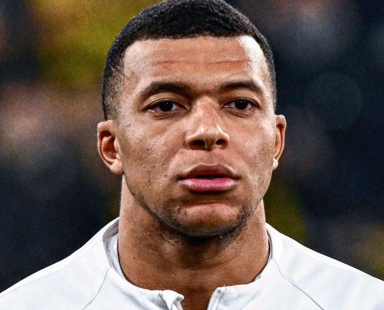 [Fabrizio Romano] 🚨⚪️ Real Madrid final plan to formally complete and announce Kylian Mbappé deal before the Euros won’t be and can’t be limited by PSG.

Despite PSG contract expiring in June, Mbappé can be announced before Euro 2024.

Real are currently fully focused on Wembley.

⏳🧨