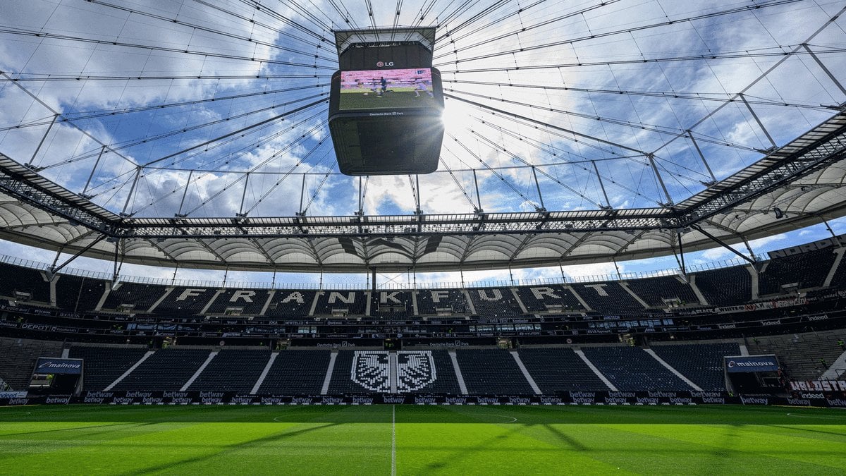 UEFA-Entscheidungen nach Sitzung in Dublin: Finale der Europa League 2027 in Frankfurt, Finale der Europa Conference League 2026 in Leipzig - Stuttgart geht leer aus