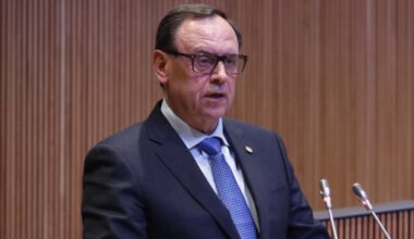 'Els càrrecs de designació política no es poden fixar el sou, ha de ser Sindicatura'