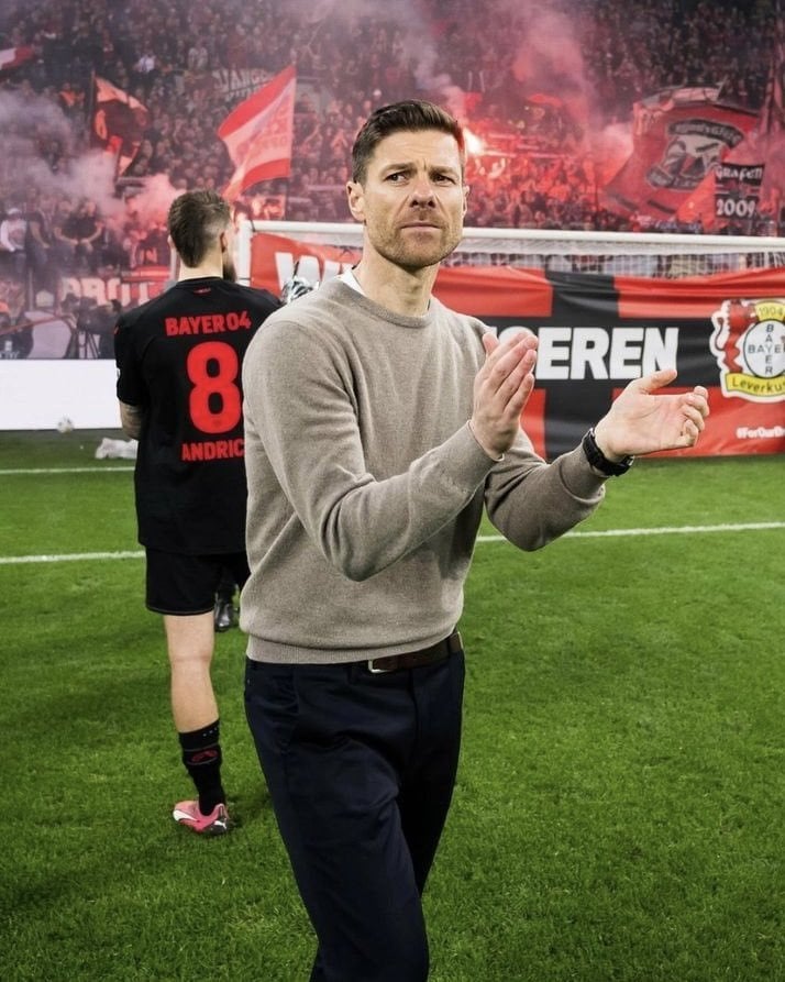 [Fabrizio Romano] Bayer Leverkusen make history as they equal Benfica’s record of 48 games unbeaten in all competitions between December 1963 and February 1965. 48 games unbeaten, 0 games lost and 134 goals scored for Xabi Alonso’s team. Extraordinary.