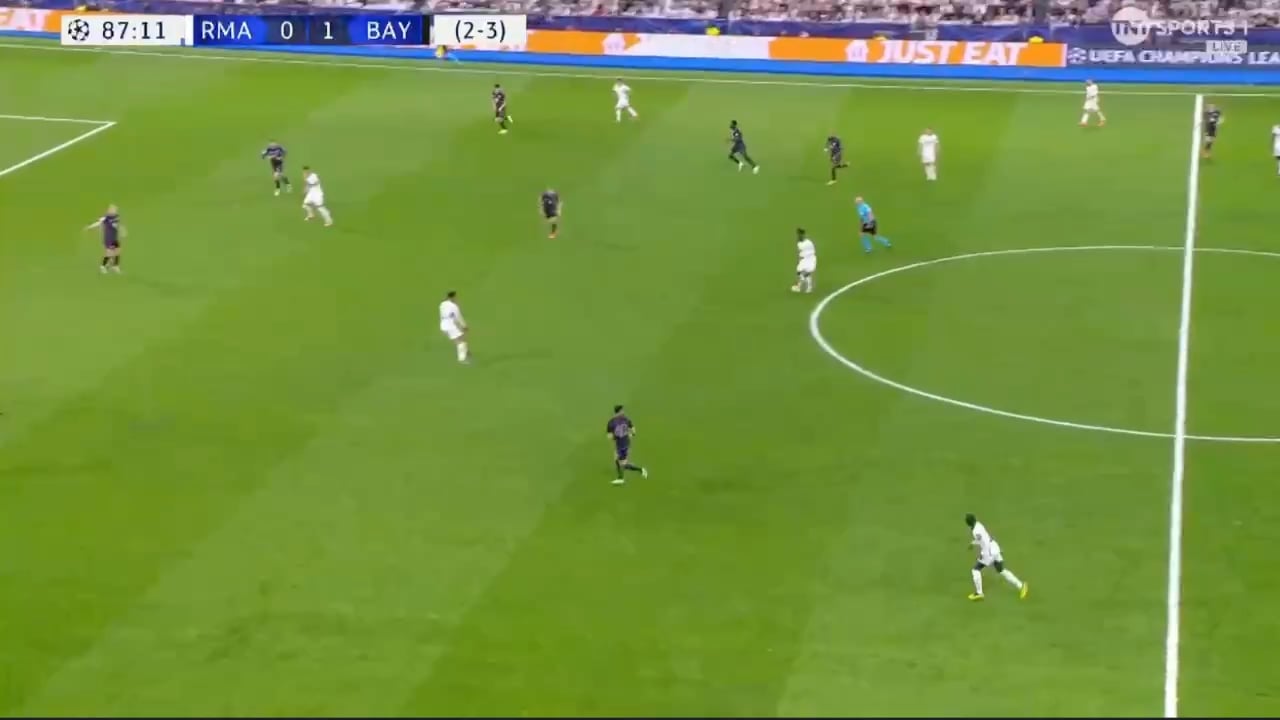 JOSELU TAKES ADVANTAGE OF NEUER FOR THE EQUALIZER