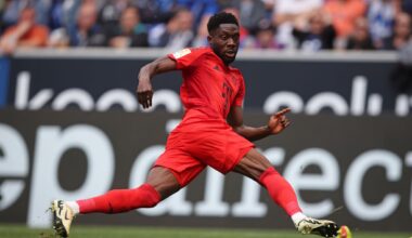 [Plettenberg] A turnaround in the Alphonso Davies 'poker' is now possible. Vincent Kompany is convinced of the Canadian and is determined to keep him. Contract talks have resumed and are positive. As of now, there's still no offer from Real Madrid