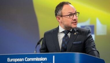 Hi han més articles avui -05/08/2024. Aqui estan tots els titulars que he trobat...