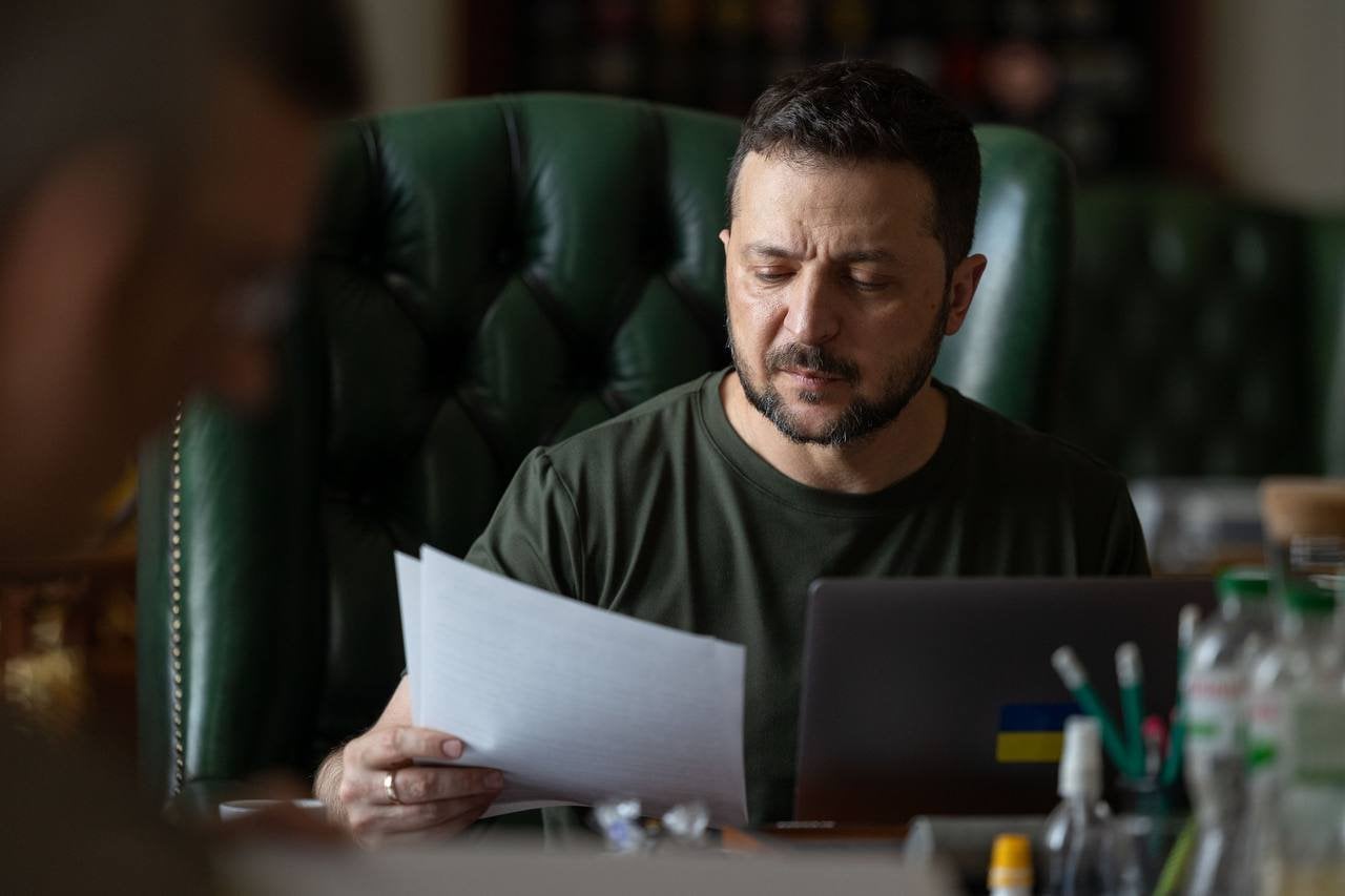 Selenskyj: Russland kann ukrainische Städte und Menschenleben aufgrund von Verteidigungsbeschränkungen und fehlenden Langstreckenwaffen zerstören