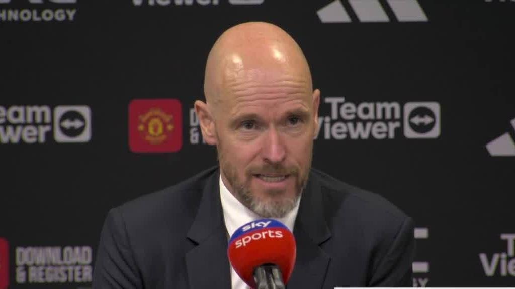 Ten Hag: The fans and the team are together