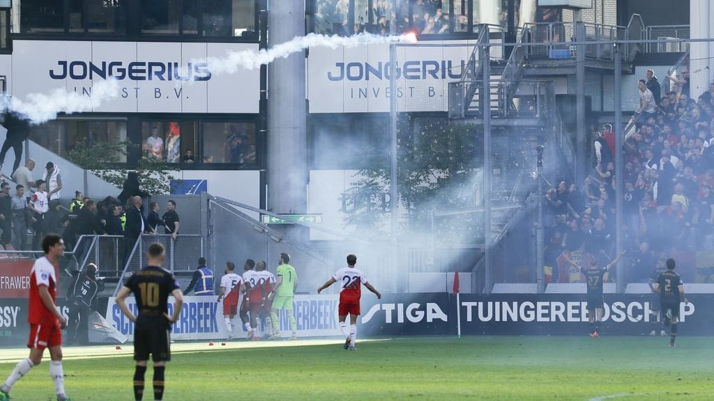 Municipality punishes FC Utrecht with a match without an audience after Sunday's riots.