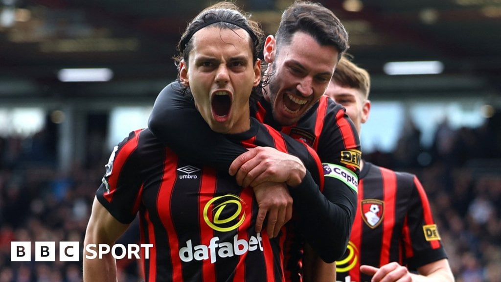 Enes Unal: Bournemouth sign Turkey forward from Getafe for about £13m