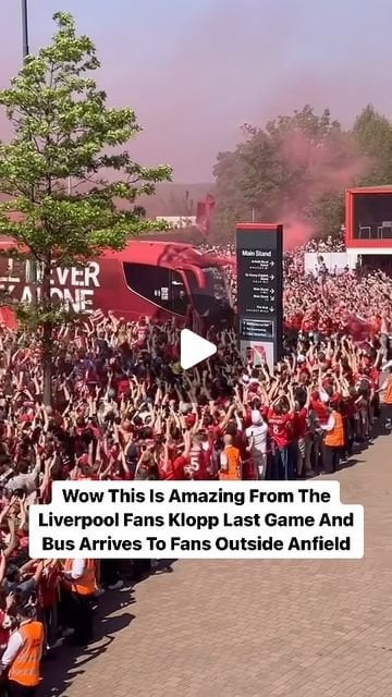 Benchviews Sport Tv on Instagram: A beautiful moment for Jurgen Klopp -.. Last home game and last game managing Liverpool a great reception