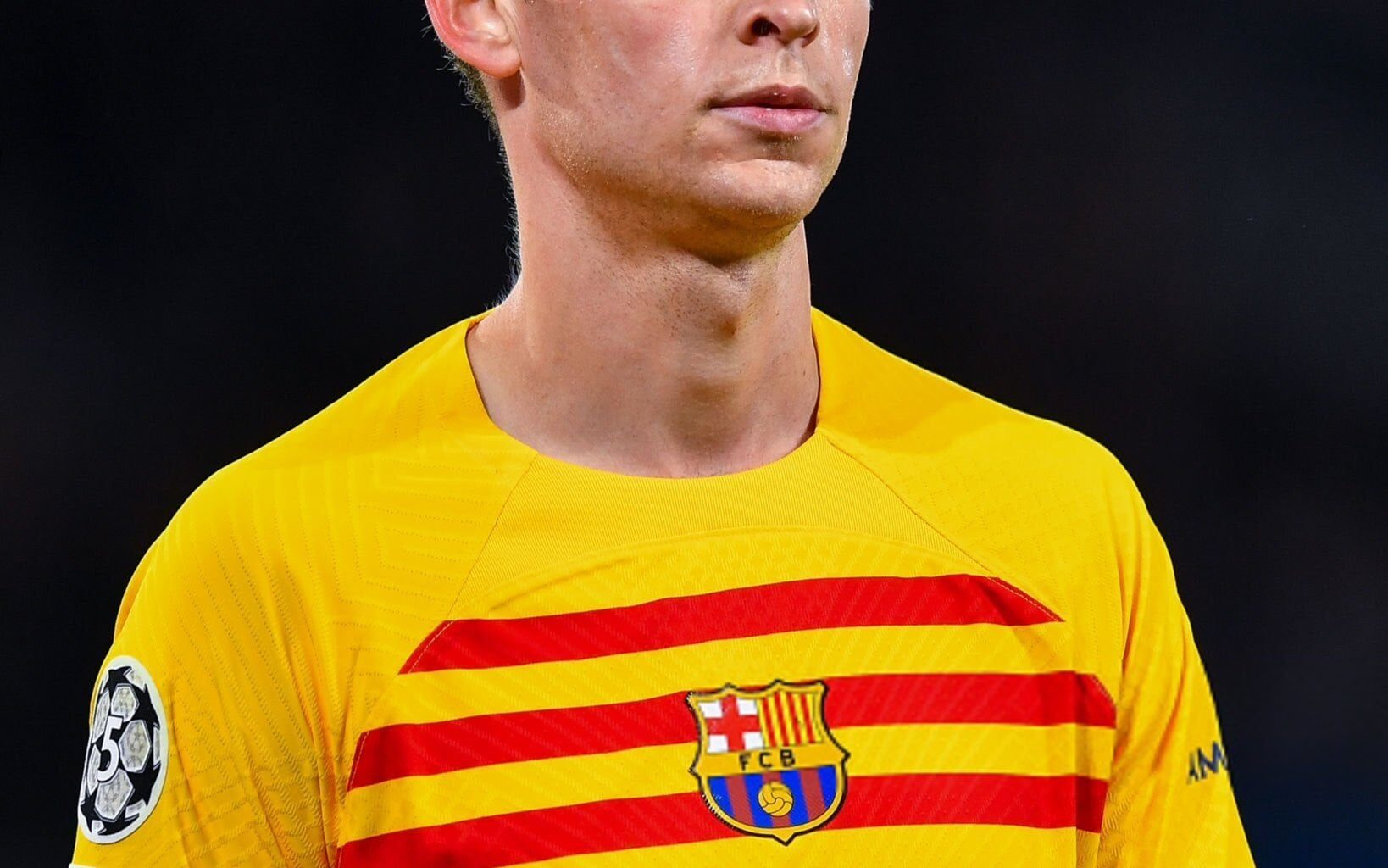 It seems like Frenkie de Jong is NOT interested in renewing his contract. @RogerTorello