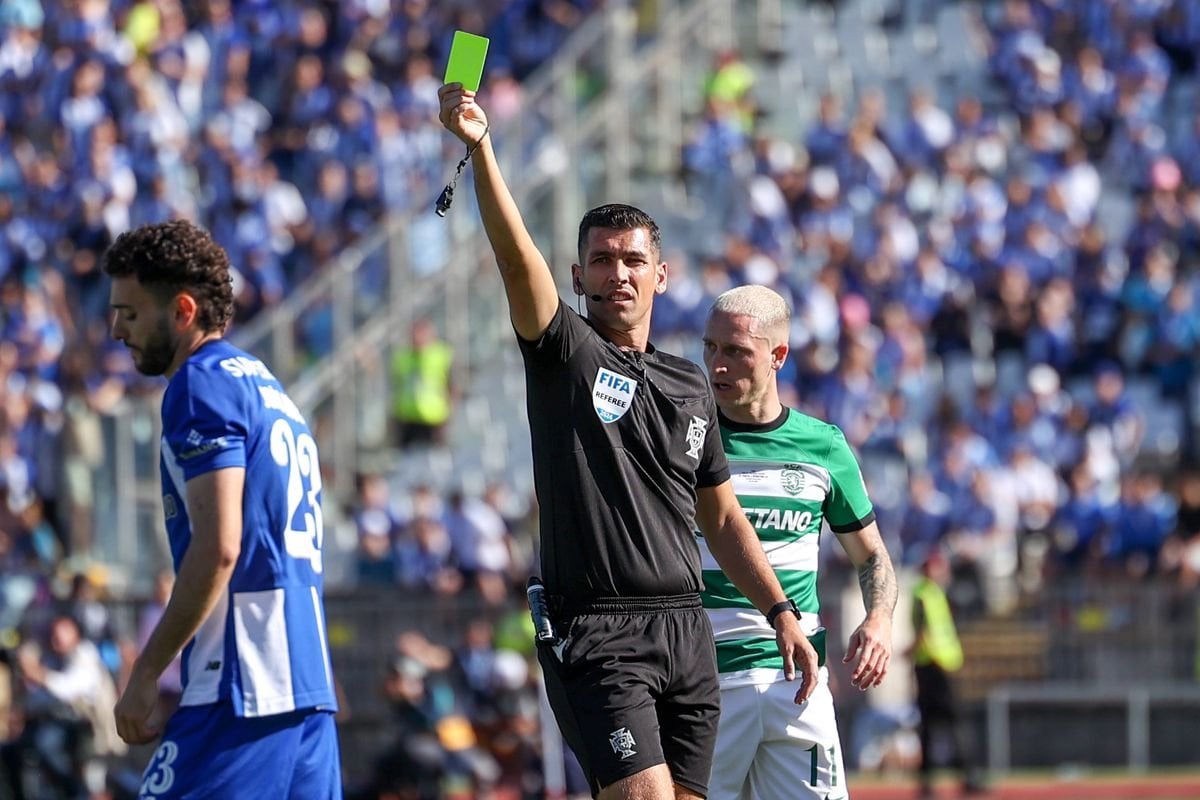 FC Porto-Sporting, 2-1 (ap) A análise de Duarte Gomes à arbitragem da final | Abola.pt | Abola.pt