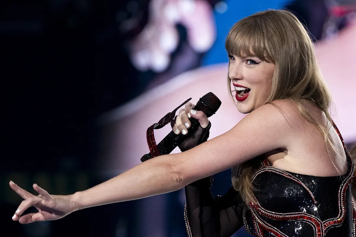 Real Madrid's contract with the Taylor Swift at the Santiago Bernabéu proves to be a facility that is as modern as it is profitable. The total income from Taylor Swift 's concerts in the club is 13 million euros.