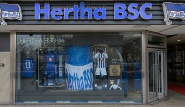 [Kicker] Trotz 777-Turbulenzen: Hertha sieht Lizenz nicht in Gefahr