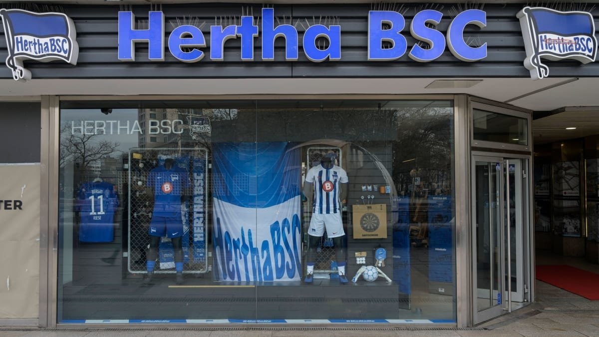 [Kicker] Trotz 777-Turbulenzen: Hertha sieht Lizenz nicht in Gefahr