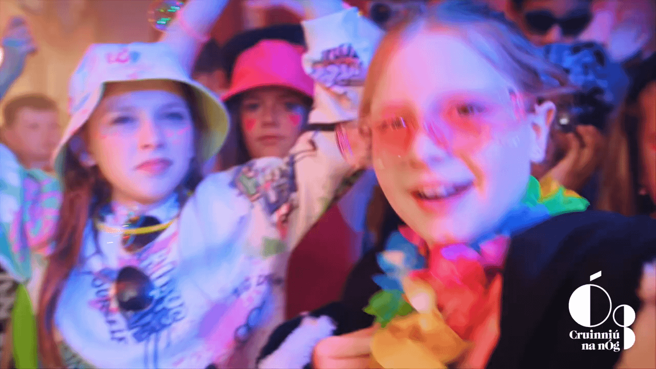 Primary school kids make a banger